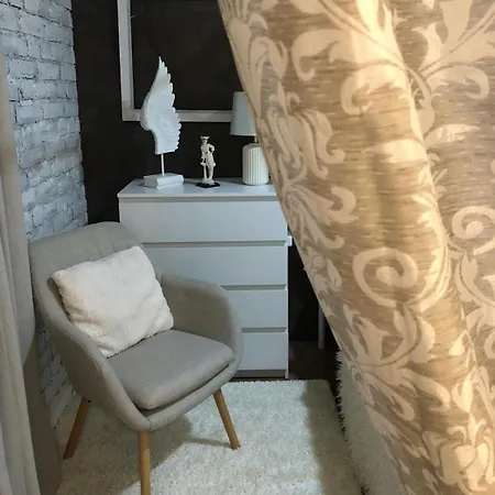 Happy House C *